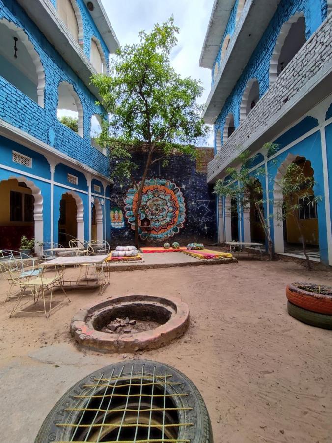 Hide-In Pushkar Hostel Bagian luar foto