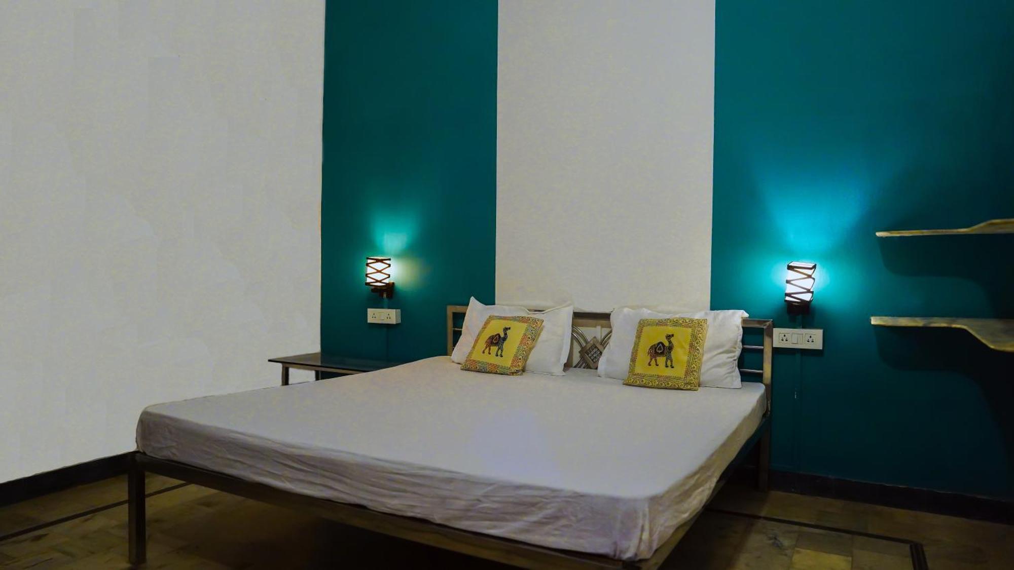 Hide-In Pushkar Hostel Bagian luar foto