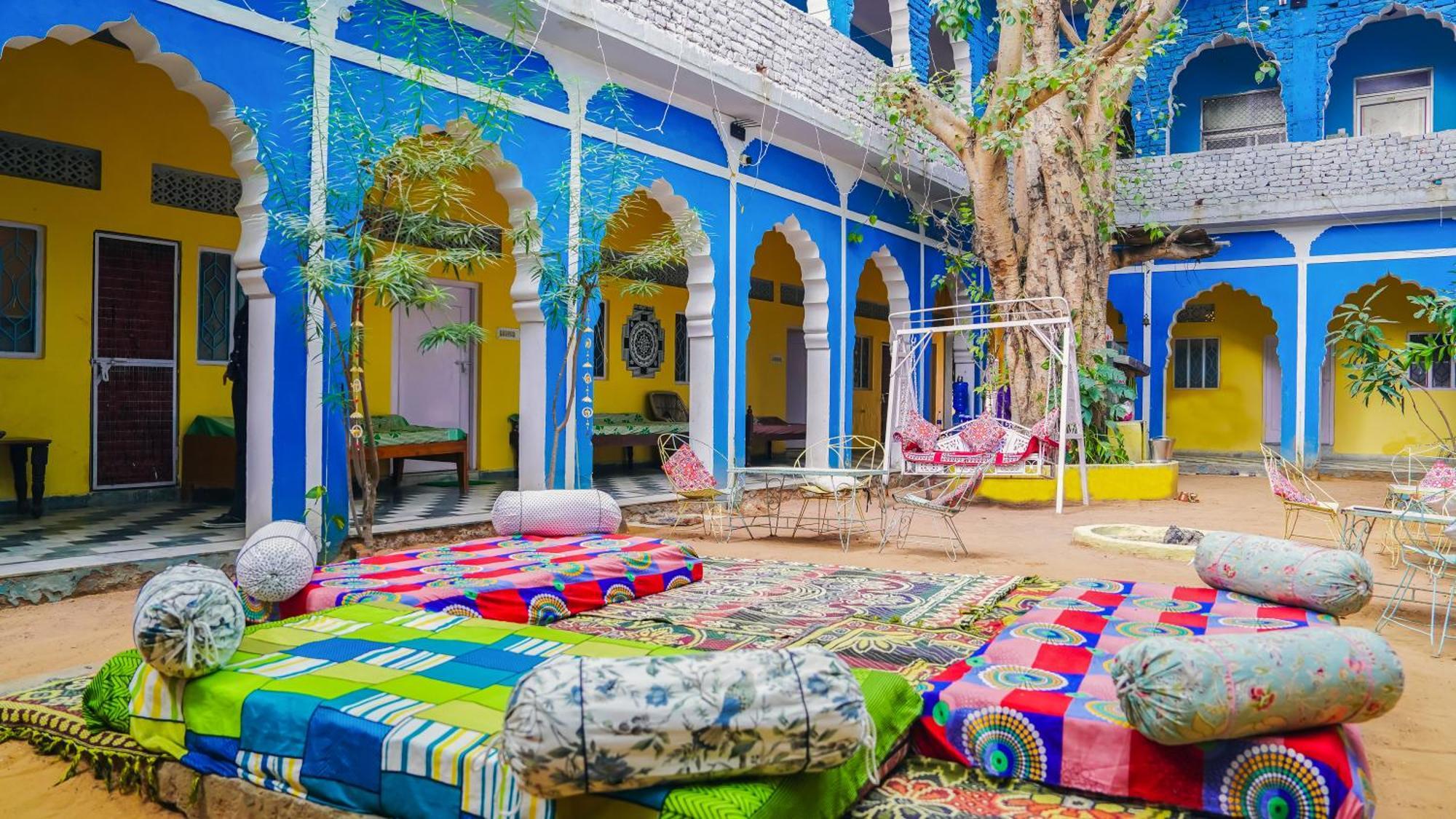 Hide-In Pushkar Hostel Bagian luar foto